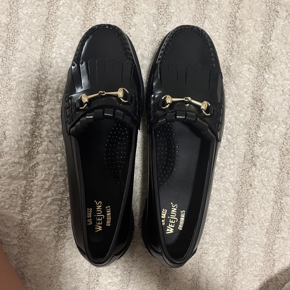NEW G.H. Bass & Co. Black Weejuns Loafers with Gold Accents